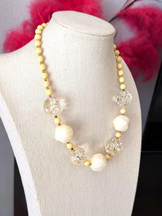 Vintage Cream & Yellow Beaded Statement Necklace - Picture 4 of 5